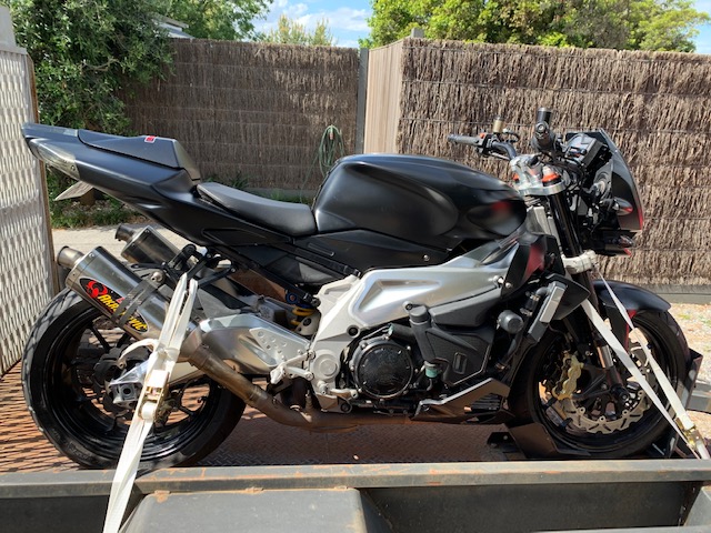 Aprilia tuono v-twin